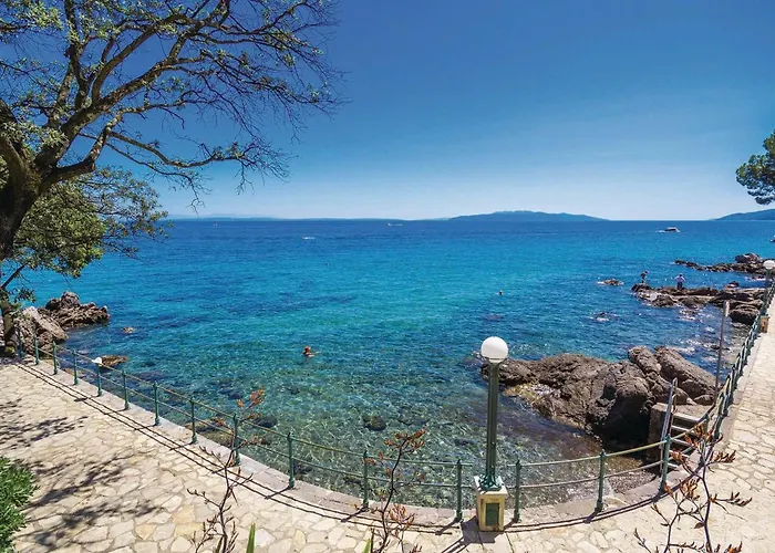 Lejlighed In With Kitchen *