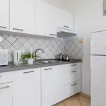 Apartment In With Kitchen *