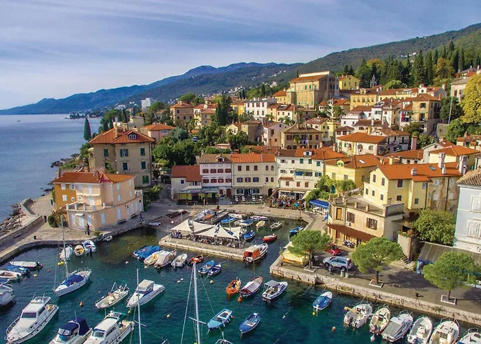 In With Kitchen Διαμέρισμα Volosko